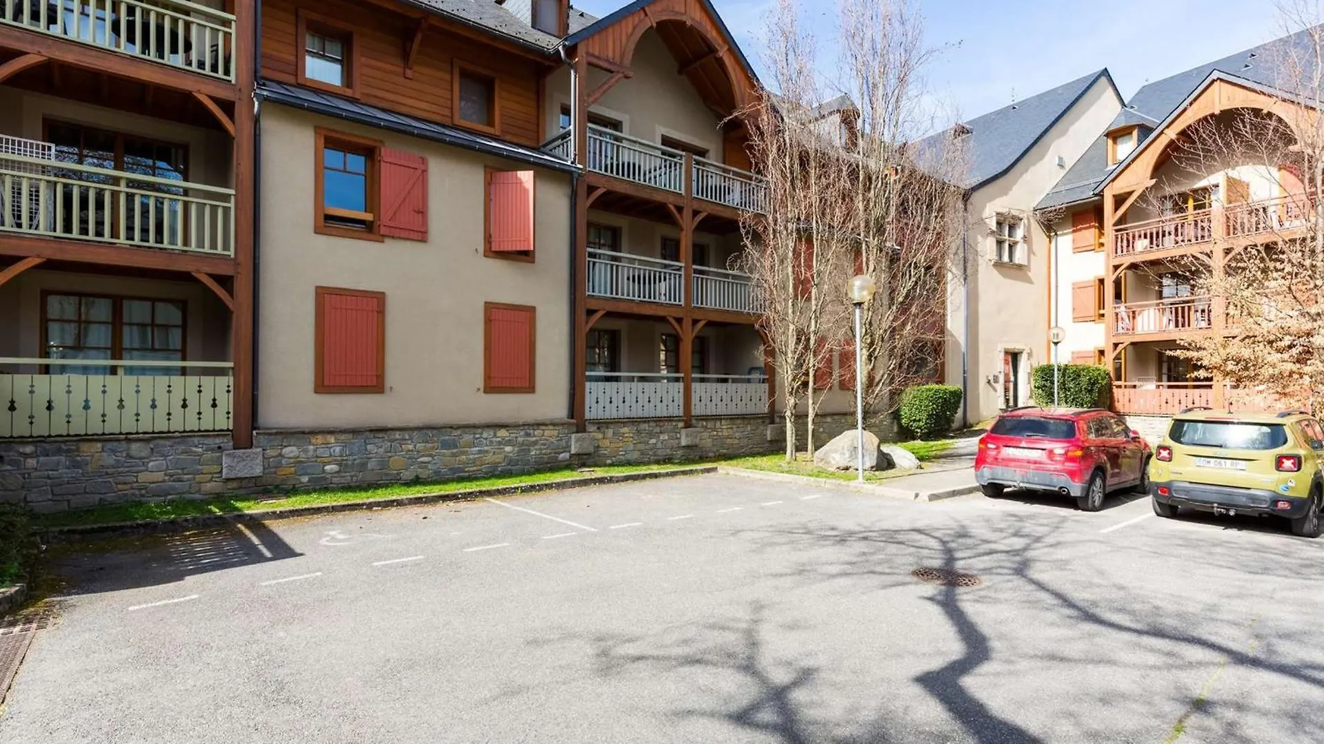 Apartment Appartement De 70 M² Au Centre-Ville Avec Piscine, Hammam, Sauna Et Balcon Bien Expose - Fr-1-296-392 Saint-Lary-Soulan